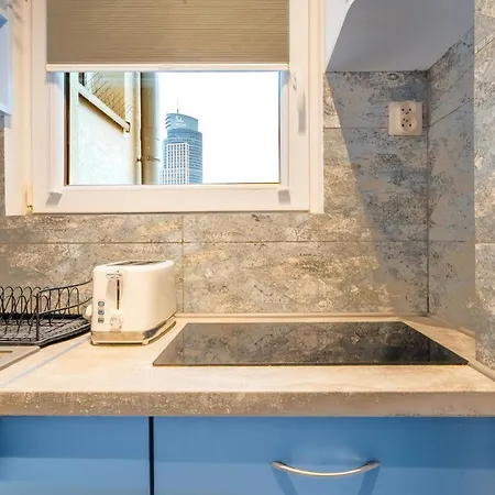 Blue Haven Center Apartment